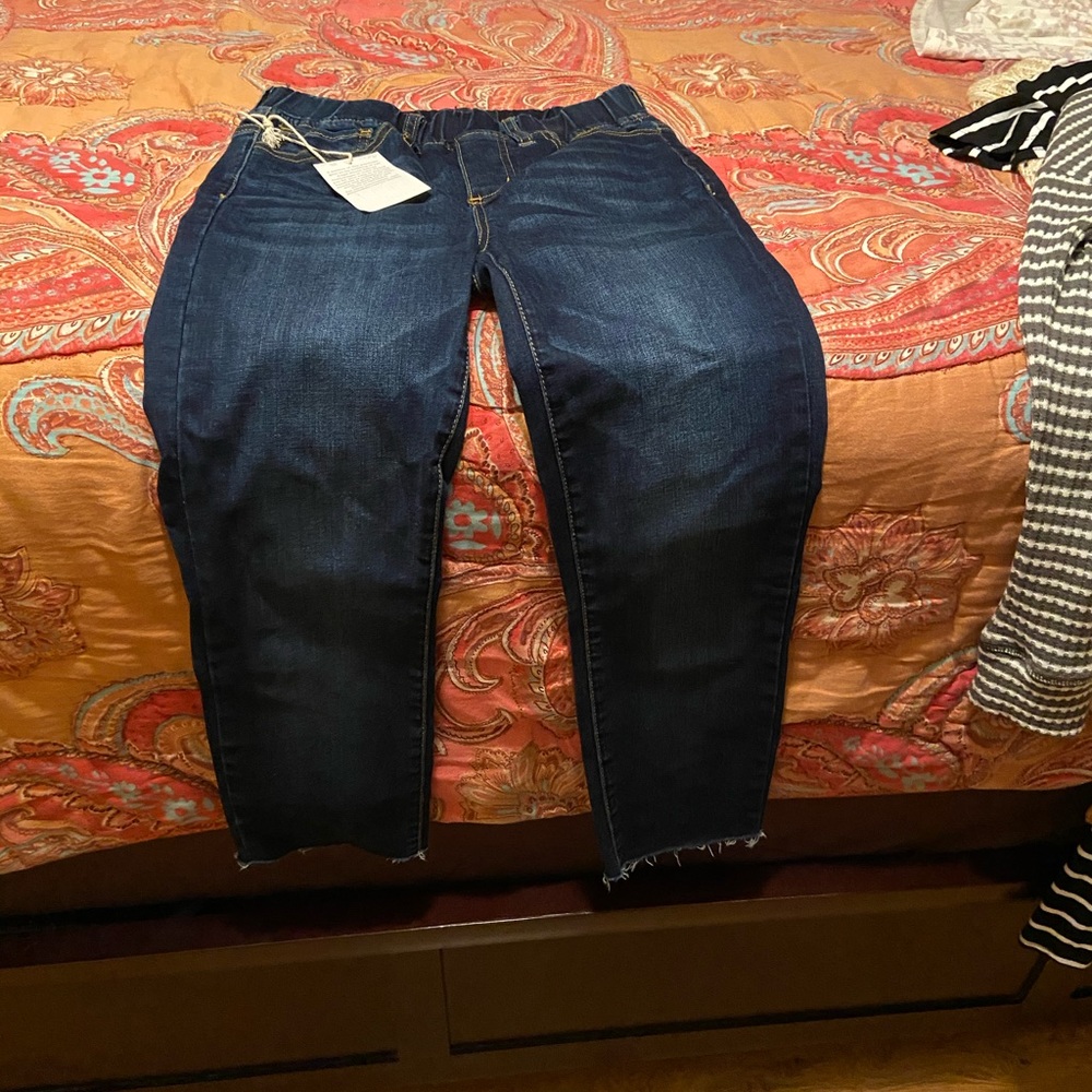 Grace and Lace jeggings.